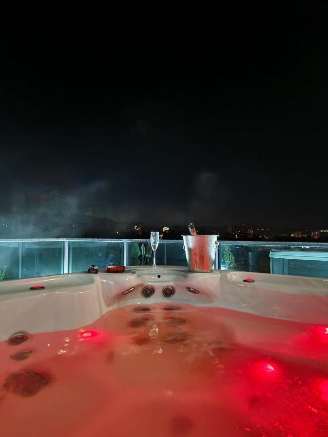 Gavas Jacuzzi & Panoramic View Apartman Kolozsvár Kültér fotó